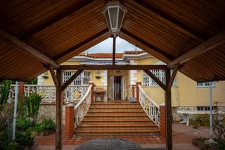 Chalet à Churriana - El Pizarrillo - La Noria - Guadalsol. Exclusiva vivienda independiente con piscina privada en una ubic