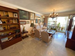 Pis  Calle calle de pedro antonio beuter, 9. Piso 4 hab en teatinos