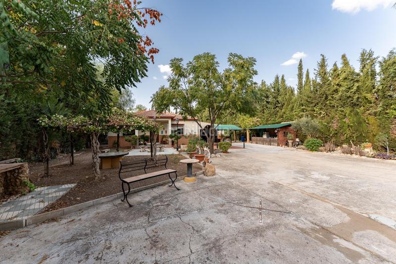 Foto 2f4c5d84-5afe-4096-b877-211cf9d2f1b6. Chalet dans polígono poligono 222 57 dans Zona de la Vega Antequera