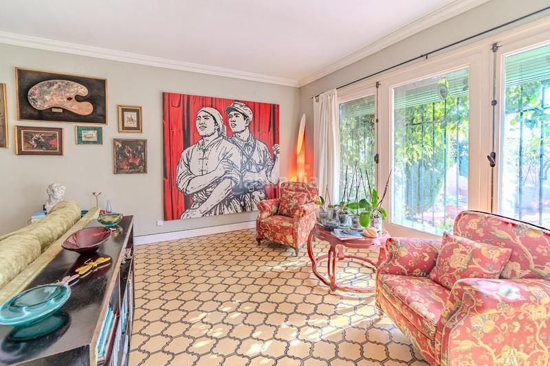 Foto 05e3fab4-89b0-4f62-9a44-5edece935dde. House with parking in Montemar Torremolinos