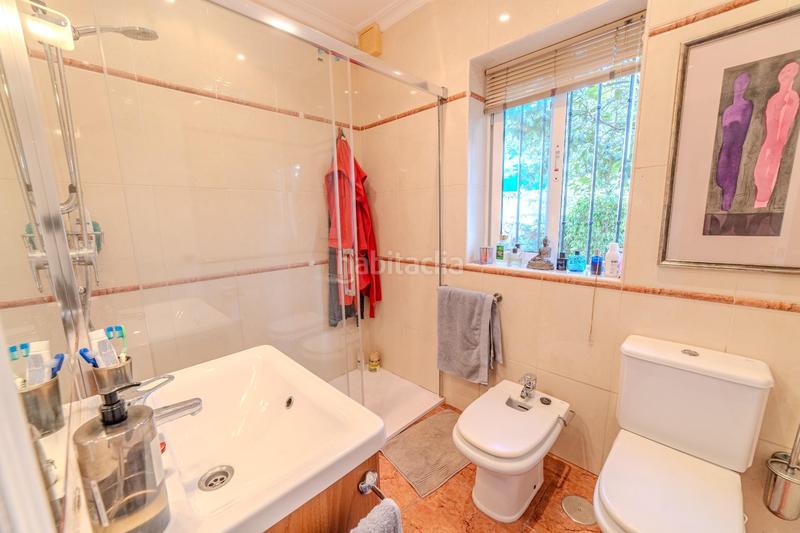 Foto 136d2ed9-e299-4ee9-8620-7f9c1bcacbd2. House with parking in Montemar Torremolinos
