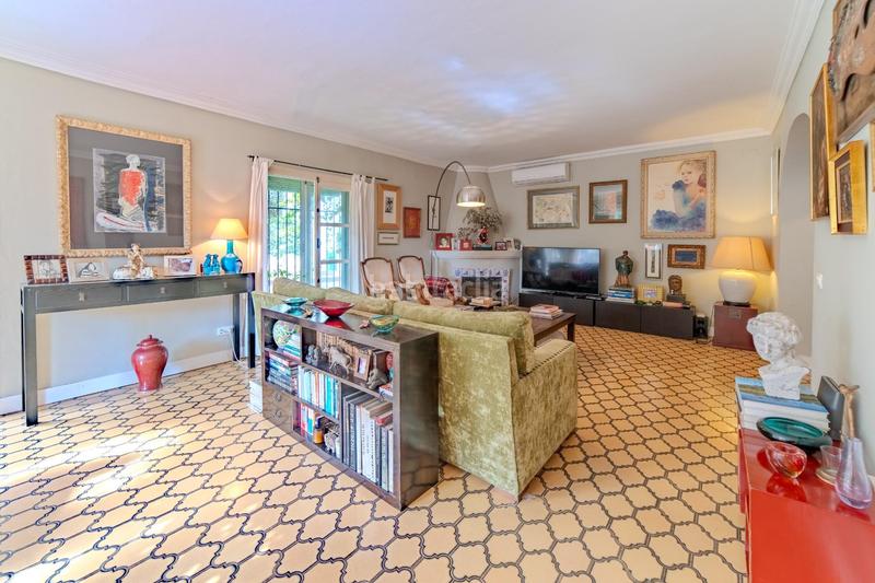 Foto 49ec8323-8b35-4398-83b3-4a5450052832. House with parking in Montemar Torremolinos