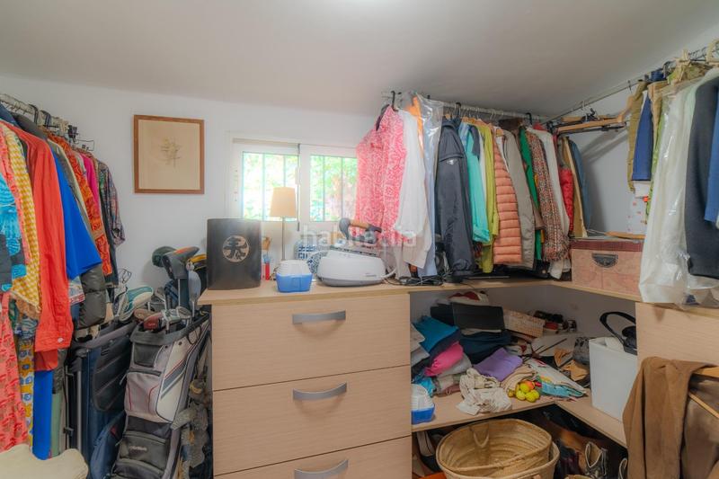 Foto 86ca9c75-cf62-4c64-ab79-da2d2f3336ca. House with parking in Montemar Torremolinos