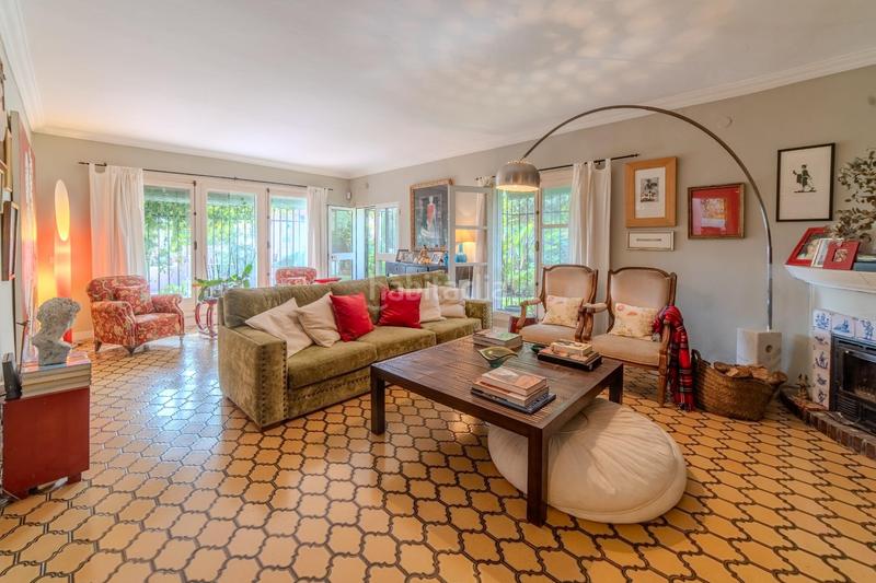 Foto ea2b07bf-2de2-4f36-b337-c558155c70c2. House with parking in Montemar Torremolinos