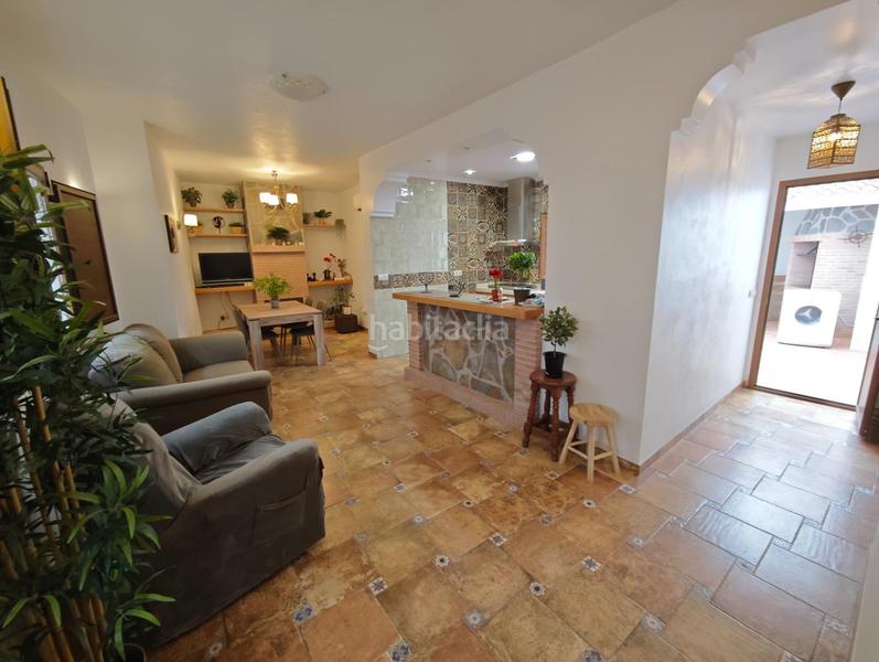 Foto 4929458a-2ada-4448-acfb-bb52f4fdd012. Casa adossada a Guaro