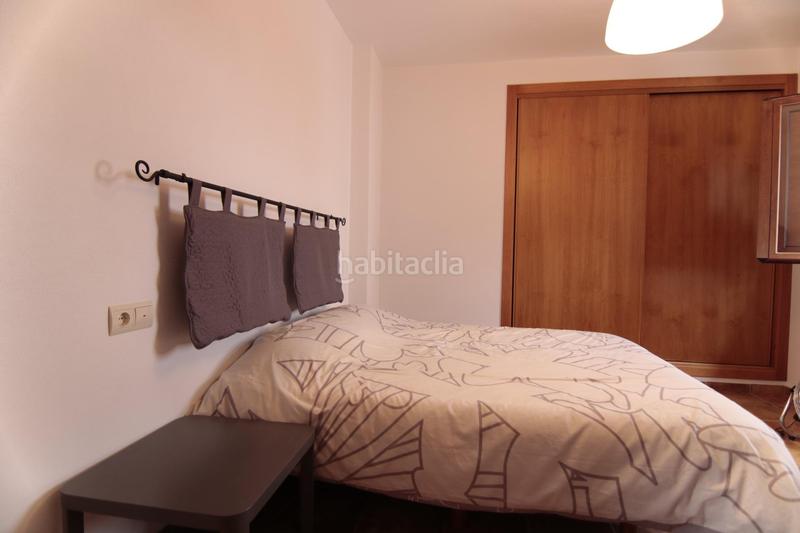 Foto 51412d2b-ac29-4fbb-96c2-fefdaf1dae80. Casa adossada a Guaro