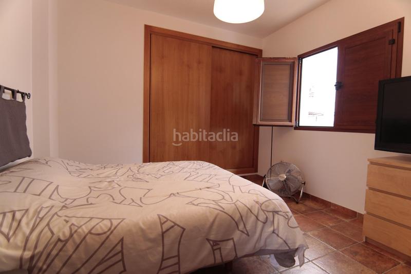 Foto 5f59de88-cf9e-4eb0-9ee0-e2a3e3ae3119. Casa adossada a Guaro