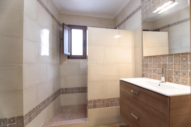 Foto 60010430-bf27-4bc3-9377-656e28cb0d93. Casa adossada a Guaro