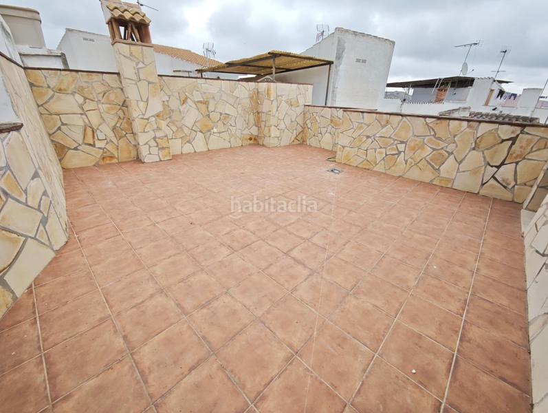 Foto 806470e3-ab4c-438b-b666-5a9814fa1935. Casa adossada a Guaro