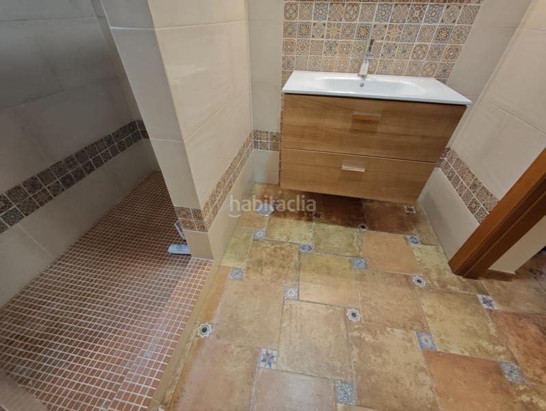 Foto 8552de19-8085-4abc-aba8-1e5f28d3e96e. Casa adossada a Guaro