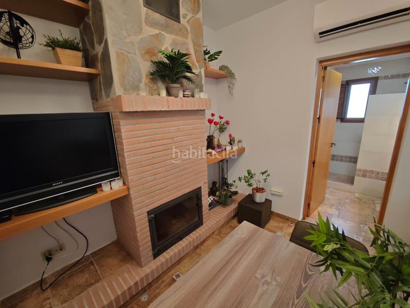 Foto d62b5834-7a96-4ed0-a255-0ee3d4f23169. Casa adossada a Guaro