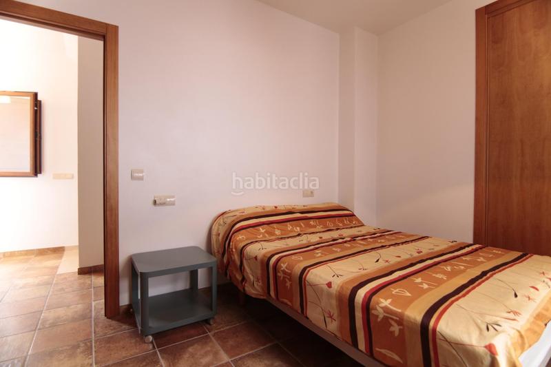 Foto eabd90f5-51cf-4d40-8ccd-39f101326873. Casa adossada a Guaro