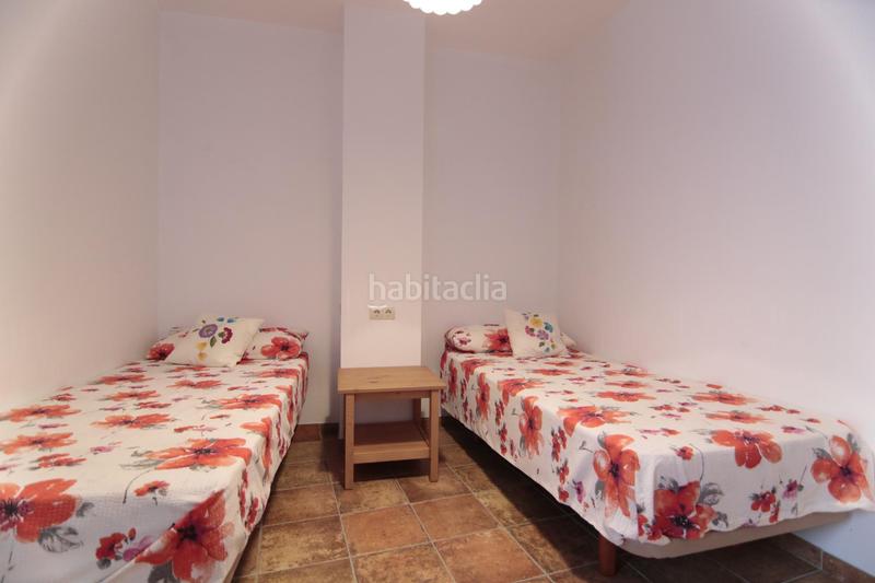 Foto ecacc055-9eab-4175-90b2-e87e431f3054. Casa adossada a Guaro