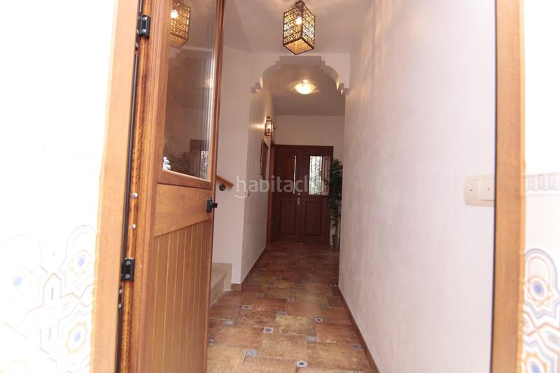 Foto f03e04a0-b759-419f-b8f1-94beec784625. Casa adossada a Guaro