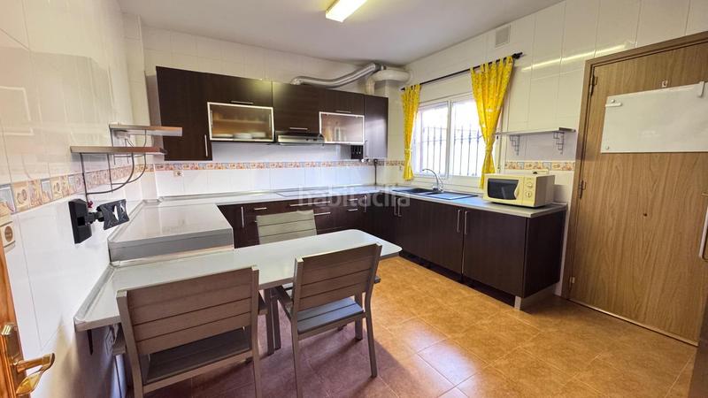 Foto 29f2a706-519b-468d-a94d-8b0c6f2947b8. Casa adossada amb aparcament a Colmenar