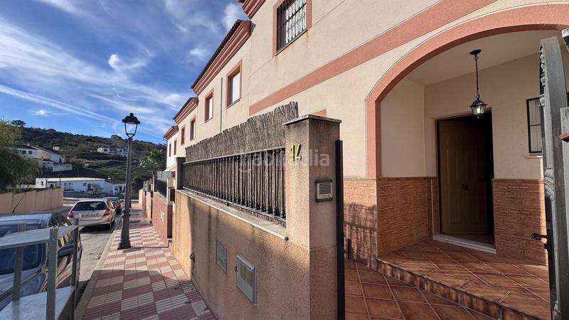 Foto a24073bc-3647-4df7-9d9f-c0416135bc92. Casa adossada amb aparcament a Colmenar