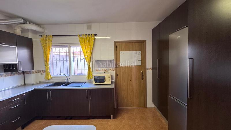 Foto df0398e3-c07b-450b-bbee-37c9fd0a5429. Casa adossada amb aparcament a Colmenar