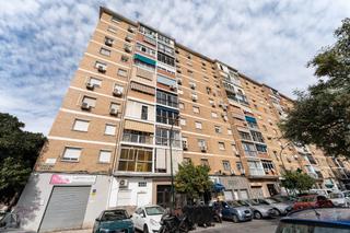 Pis a Avenida de Antonio Gaudí 24