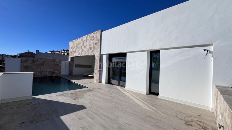 Foto 57a2603d-a2c1-453e-82eb-426ce2a67615. Xalet amb calefacció aparcament piscina a Colmenar