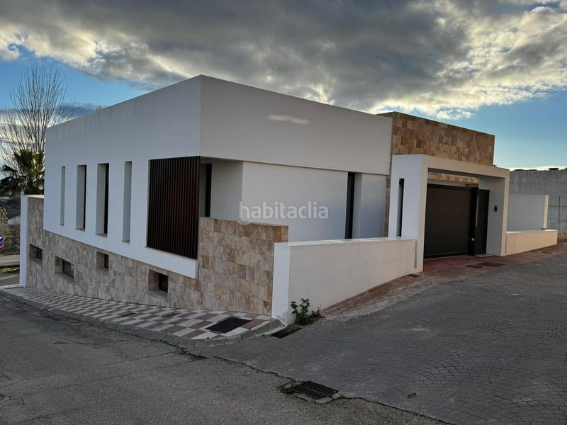 Foto 5d23b0b4-1cb2-47c2-a768-6e874b49ccef. Xalet amb calefacció aparcament piscina a Colmenar