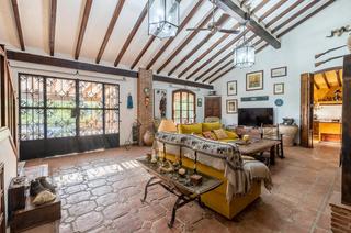 Masia  Vía. Cortijo en zalea