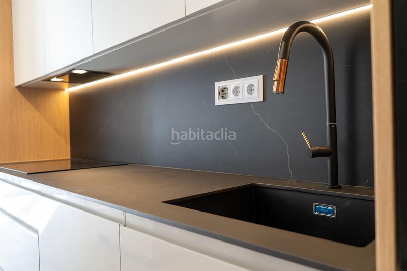 Foto c4f20b81-3d6b-449f-82cd-f1ac09a0e02f. Pis amb calefacció a La Malagueta - Monte Sancha Málaga