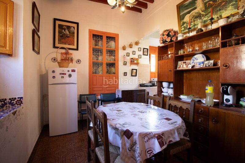 Foto eb0c658a-1ad2-42b7-b63b-450fed1c7e12. Masia amb aparcament a Árchez