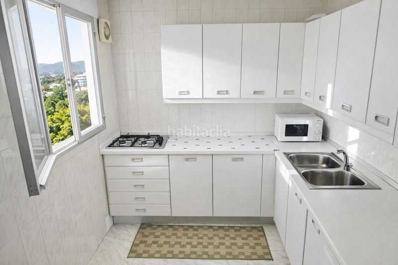 Foto 038a40ee-4874-4543-b447-1d604e400da5. Casa amb aparcament a Frigiliana