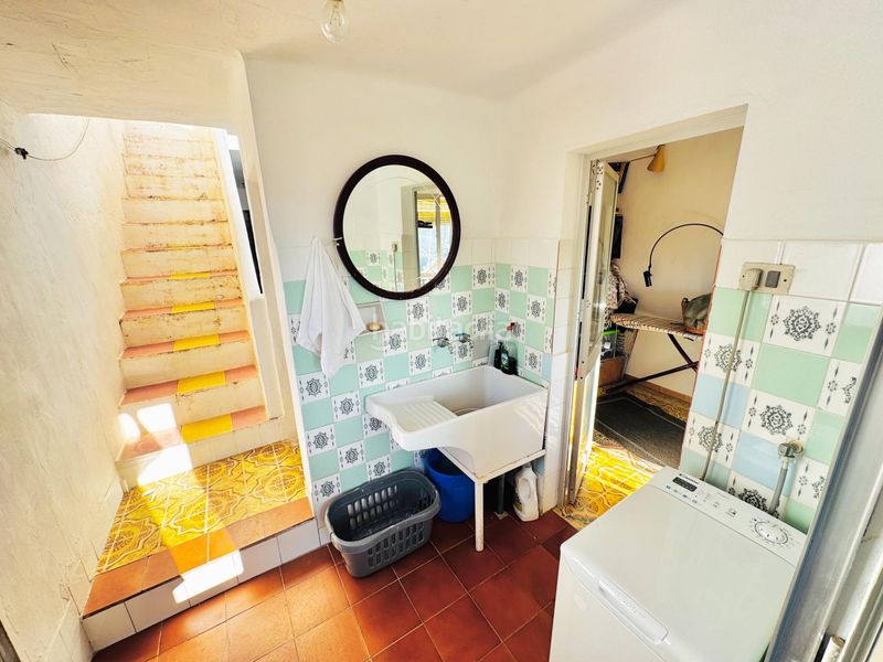 Foto f320db84-4727-4fc8-b1fc-f2c1b50ae5a7. Casa amb aparcament a Frigiliana