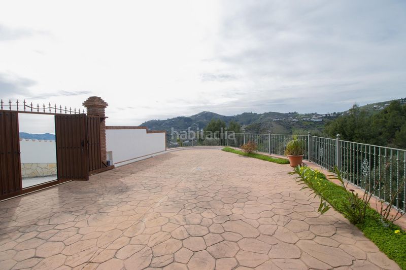 Foto 00fdb51c-6ffc-4599-8bb5-138d2d946e4e. Xalet amb aparcament a Cómpeta