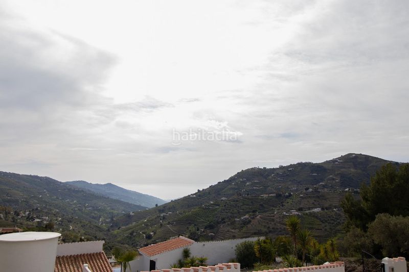 Foto 07720622-d702-48d3-98c2-0d2b1d9ef11d. Xalet amb aparcament a Cómpeta