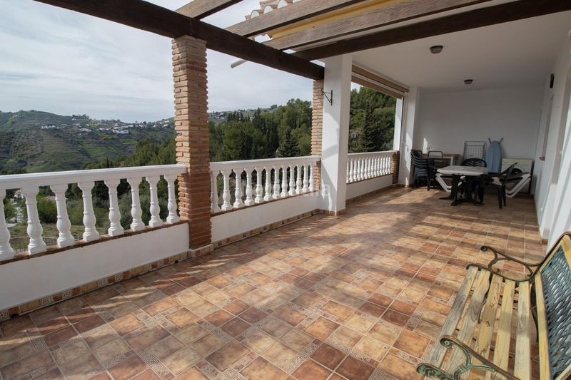 Foto 1b188157-6bf4-4e51-b2ad-a92e9b6425a9. Xalet amb aparcament a Cómpeta