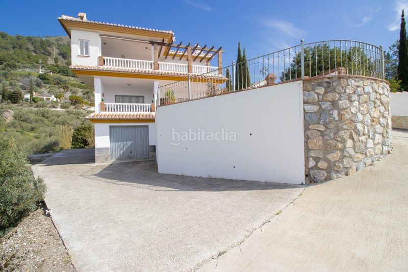 Foto 6037cfec-03b4-48cf-8a29-15ce33b9f59d. Xalet amb aparcament a Cómpeta