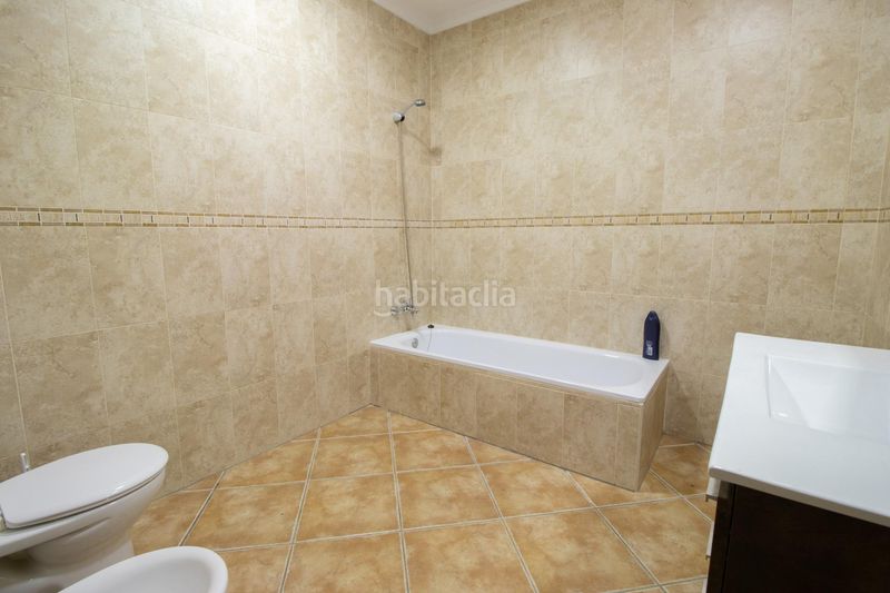 Foto 8f0cdd27-e961-4cba-a1e1-4a36ba19f5df. Xalet amb aparcament a Cómpeta