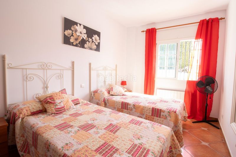 Foto bf7ad089-bf83-4caa-890f-1c3884c937fe. Xalet amb aparcament a Cómpeta