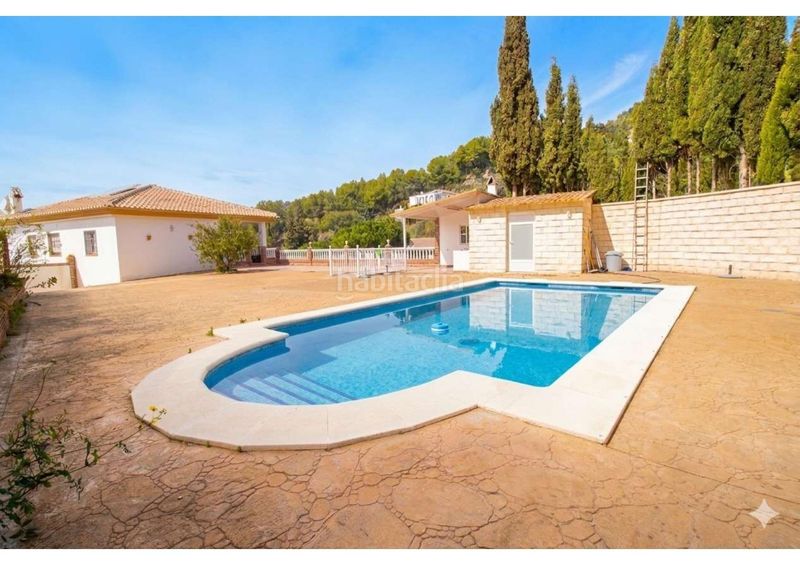 Foto d592a7ef-a9f9-49a6-8681-7f6eff43d72a. Xalet amb aparcament a Cómpeta