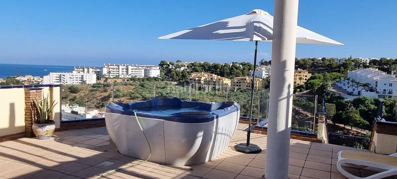 Foto 3c061a69-26b9-41bf-a899-a2e0e69c6c87. Àtic amb aparcament piscina a Riviera del Sol Mijas