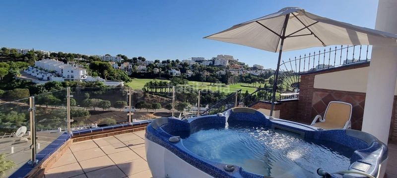 Foto 693e2cf5-8946-4a28-b520-7c175e501324. Àtic amb aparcament piscina a Riviera del Sol Mijas