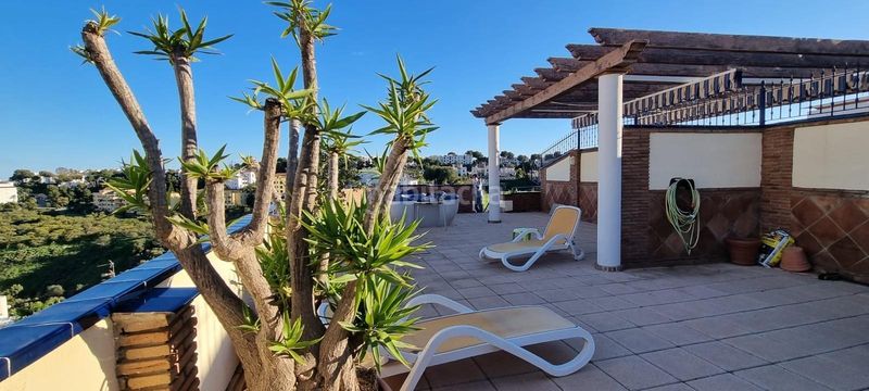 Foto b80fa937-6ed8-4e81-bdaa-f4dc0b0bec70. Àtic amb aparcament piscina a Riviera del Sol Mijas