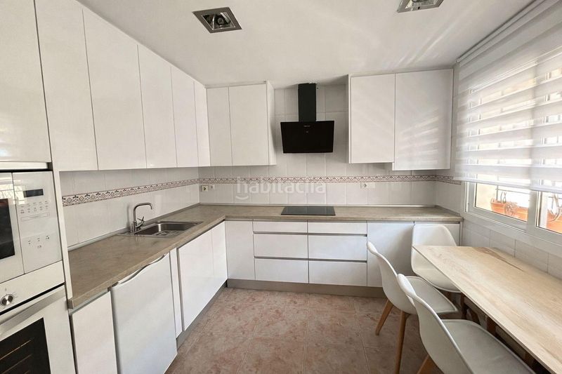 Foto dda5536f-36e4-493a-adb4-a71c460644e6. Casa adossada a Campanillas Málaga