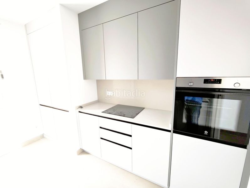 Foto 66c3502d-5835-4509-b5eb-24c7d26cb54f. Casa aparellada amb aparcament piscina a Coín