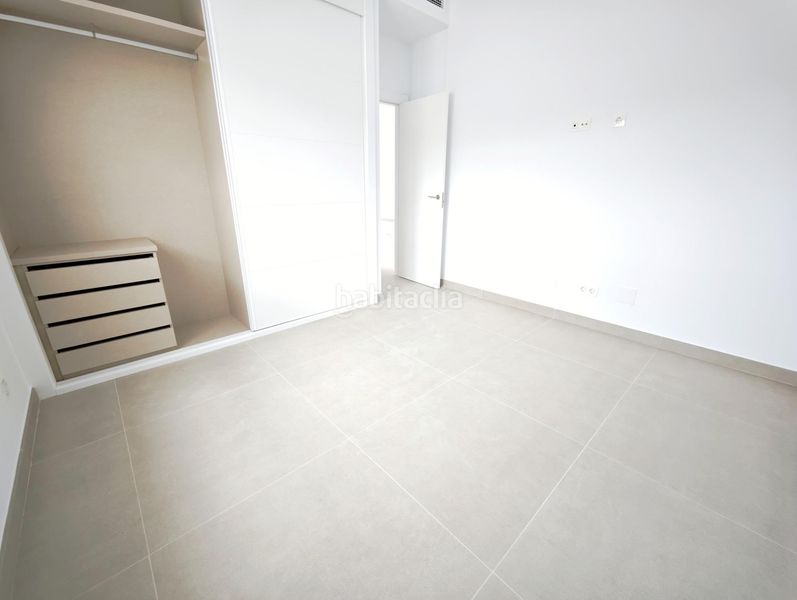 Foto 7a6d894f-083e-440e-8345-6d1194be77d6. Casa aparellada amb aparcament piscina a Coín