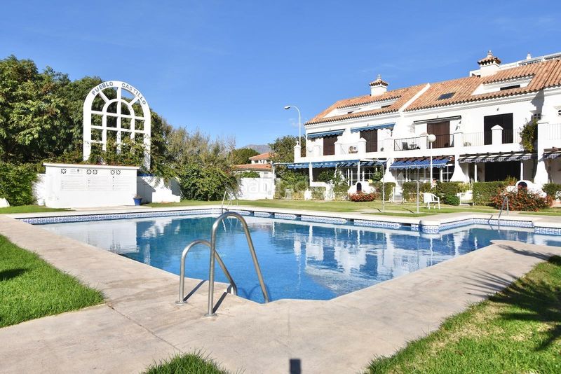 Foto 6582f382-f740-4f42-be0a-8dab5c251fa1. Àtic amb calefacció aparcament piscina a Castillo Sohail - Myramar Fuengirola