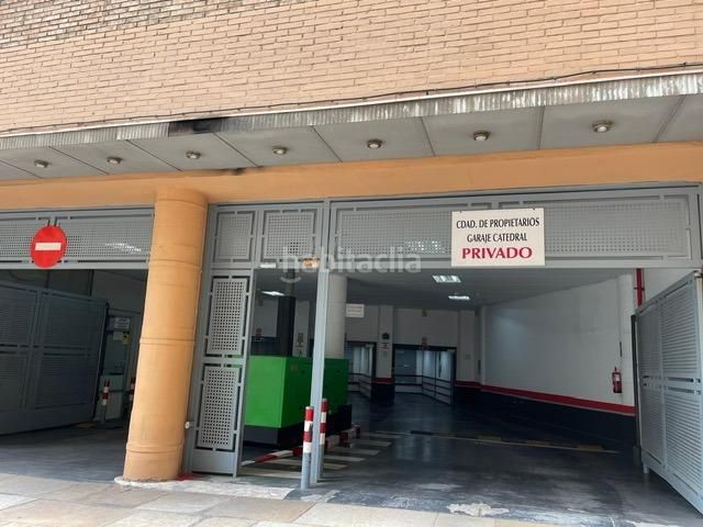 Foto b6828239-99db-4cd5-971b-8726ba84c1bf. Aparcament cotxe a Centro Histórico Málaga