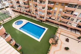 Apartment in Calle del jalón 31. Piso 3 habitaciones parque litoral, garaje y trastero incluido