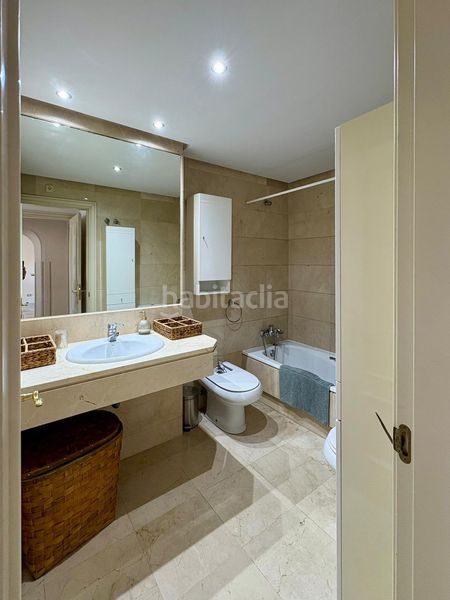 Foto a253cadc-a944-4bf9-ba48-39c0d6c767e1. Pis amb aparcament piscina a Puerto Banús Marbella
