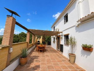 Haus  Calle las chorreras a.coche. Se vende chalet en arroyo coche completamente reformado.