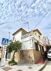 Chalet  Calle calle antonio garrido. Coqueta casa mata en el puerto de la torre
