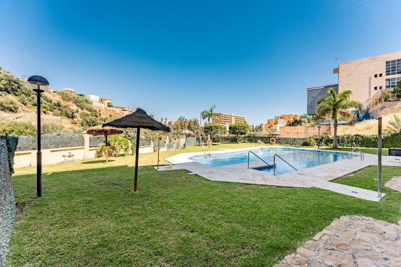 Foto d4dad76f-31d7-42d4-a1e6-c8ac32731312. Àtic amb calefacció aparcament piscina a La Cala del Moral Rincón de la Victoria