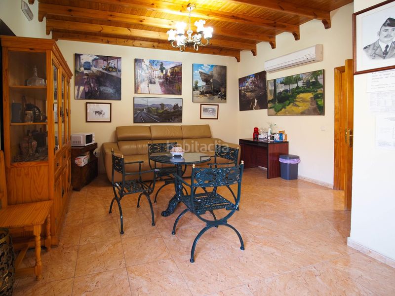Foto 4c5b80a2-3dca-452a-98b8-993d598f1297. Edificio gran oportunidad hostal en el centro en Pizarra